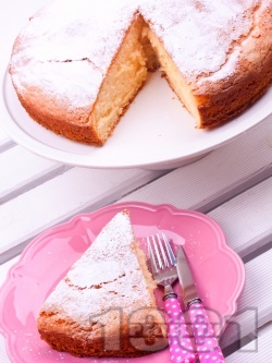 Маслен ванилов кекс с пудра захар - снимка на рецептата